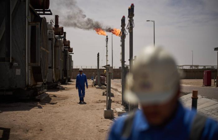 بغداد
      تفاوض
      دول
      الخليج
      لاستخدام
      أنابيبها
      التصديرية
      نحو
      الموانئ
      المفتوحة