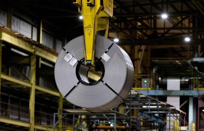 ترمب
      يفرض
      تعريفات
      جديدة
      على
      الأدوية...
      ويعدّل
      رسوم
      المعادن