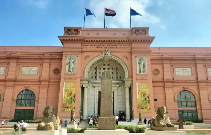 المتحف
      المصري
      يحتفل
      بذكرى
      تأسيسه
      بإبراز
      تمثال
      «إيزيس»