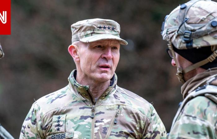 متابعة: هيغسيت يطلب من رئيس أركان الجيش الأمريكي التقاعد فورًا