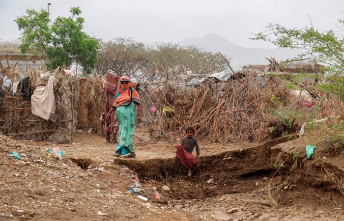 صندوق
      النقد
      يشيد
      بإصلاحات
      اليمن
      ويدعم
      مسار
      التعافي