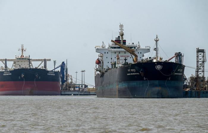 الهند تعلن شراء النفط الإيراني للمرة الأولى منذ 7 سنوات