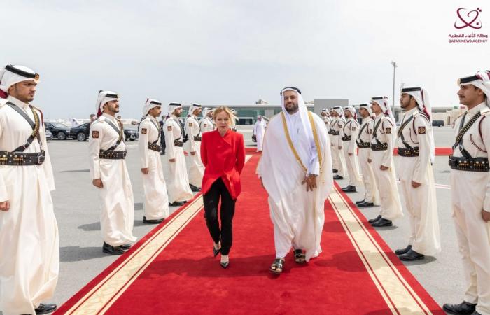 رئيسة الوزراء الإيطالية تغادر الدوحة