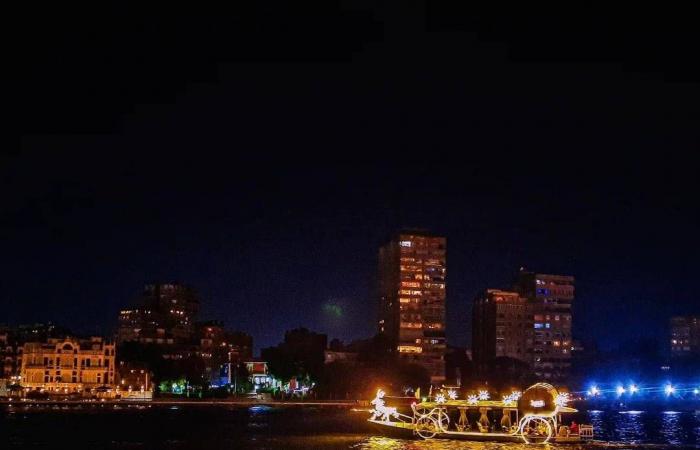 «الإغلاق
      المُبكر»
      يُعيد
      صياغة
      سهرات
      مصريين