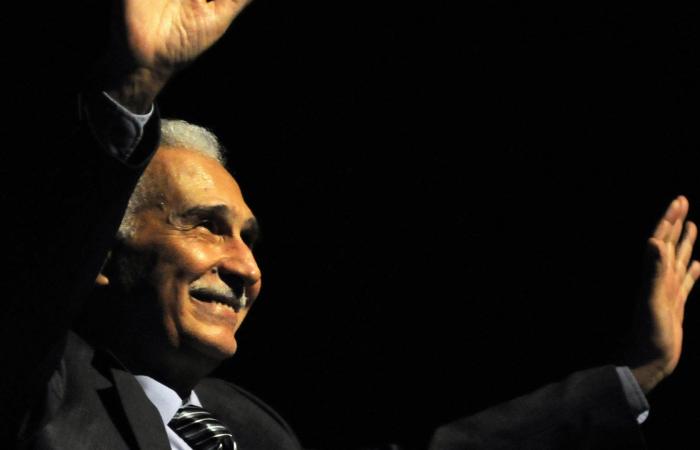 مصر.. الفنان عبدالرحمن أبو زهرة في العناية المركزة