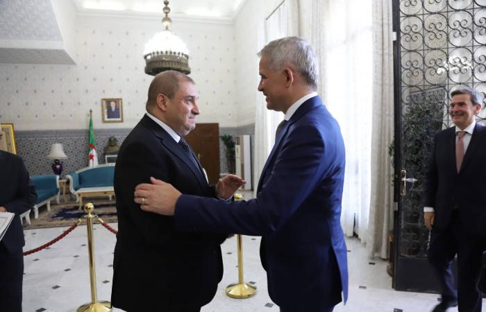 تداعيات
      حرب
      إيران...
      ارتفاع
      كبير
      في
      أسعار
      الخبز
      والوقود
      بالسودان