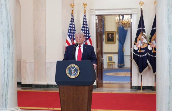 إصابات
      جراء
      إصابة
      صاروخ
      إيراني
      مبنى
      سكنيا
      في
      حيفا 