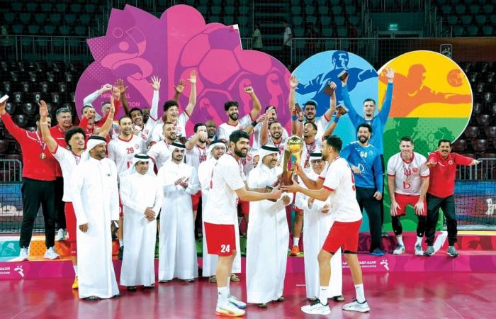 كأس الفخر والعز تتوج الثلاثية التاريخية لليد العرباوية