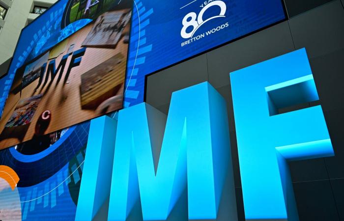 رئيسة
      صندوق
      النقد
      الدولي:
      حرب
      الشرق
      الأوسط
      ترفع
      التضخم
      وتكبح
      النمو
      العالمي