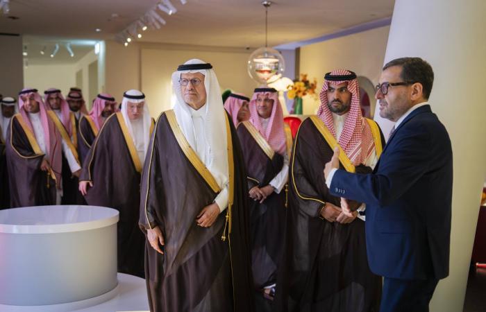 «الذهب
      الأسود»…
      متحف
      سعودي
      يستعرض
      تاريخ
      النفط
      بسردية
      فنية
      مبتكرة