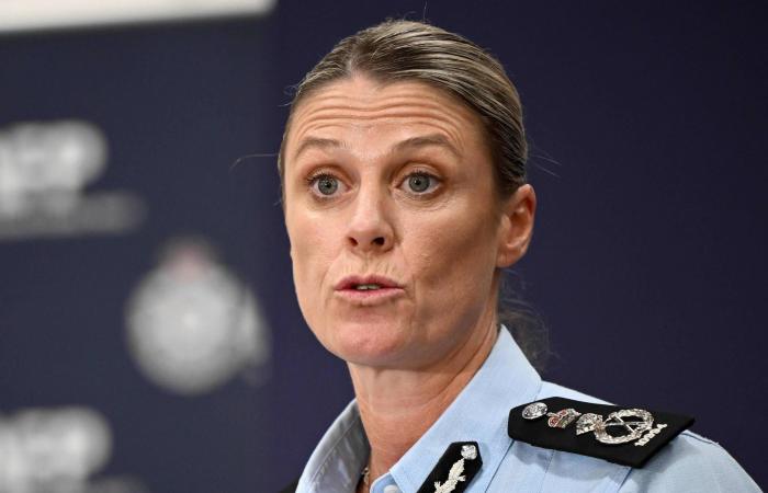 عواصف
      تحصد
      188
      قتيلاً
      في
      باكستان
      وأفغانستان