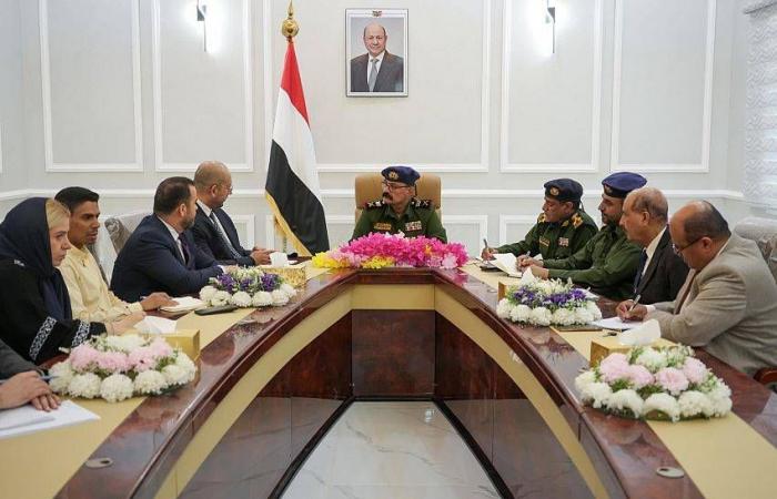 إدانة
      يمنية
      لتصعيد
      الحوثيين
      ضد
      القطاع
      التجاري