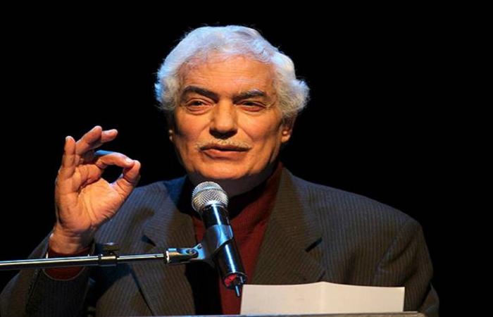 أحمد
      قعبور
      وأحمد
      دحبور...
      جناس
      ناقص
      وعذوبة
      كاملة