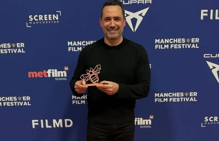 ظافر
      العابدين
      لـ«الشرق
      الأوسط»:
      «صوفيا»
      أتاح
      لي
      تطوير
      أدواتي
      كمخرج