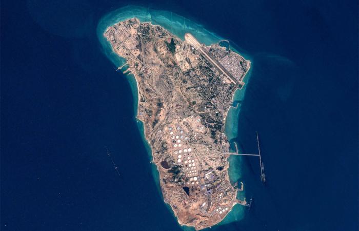 جزر
      في
      قلب
      معادلة
      الملاحة
      والردع
      بمضيق
      هرمز