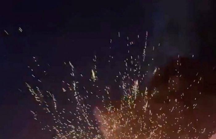 العراق
      يتنفس
      الصعداء...
      والفصائل
      ترفض
      نزع
      السلاح