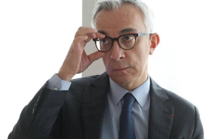 تهمة
      «إرهاب
      الدولة»
      تنسف
      ما
      تبقّى
      من
      ثقة
      بين
      الجزائر
      وفرنسا