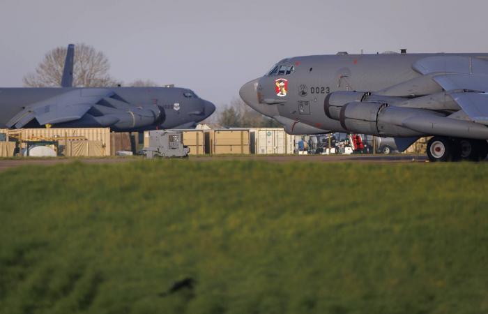 تركيا
      ترسل
      ثلاث
      شاحنات
      مساعدات
      إنسانية
      إلى
      إيران