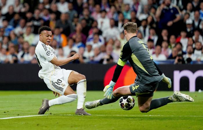 دورة
      «مونتي
      كارلو»:
      بيريتيني
      يسحق
      مدفيديف
      «الغاضب»