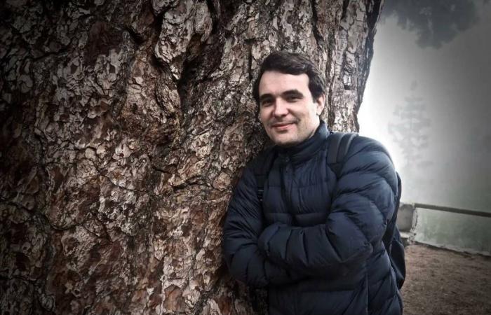 تهمة
      «إرهاب
      الدولة»
      تنسف
      ما
      تبقّى
      من
      ثقة
      بين
      الجزائر
      وفرنسا