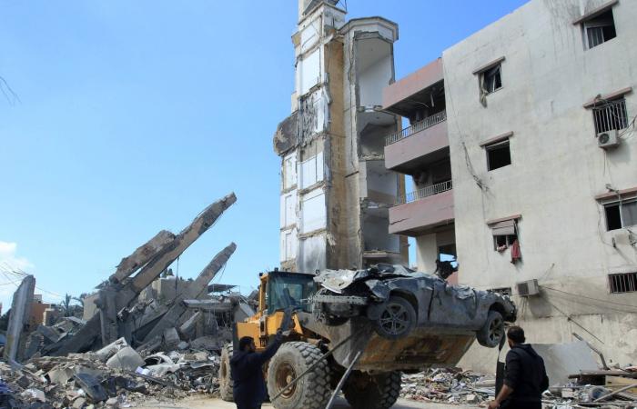 الجيش
      الإسرائيلي
      يتوغل
      في
      بنت
      جبيل...
      ويوسع
      نطاق
      المجازر
      بلبنان