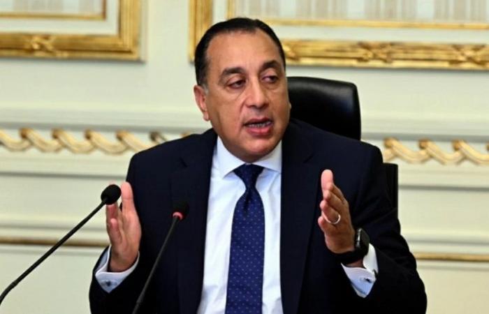 الحكومة المصرية تعلن تعديل مواعيد إغلاق المحلات والمقاهي والمطاعم