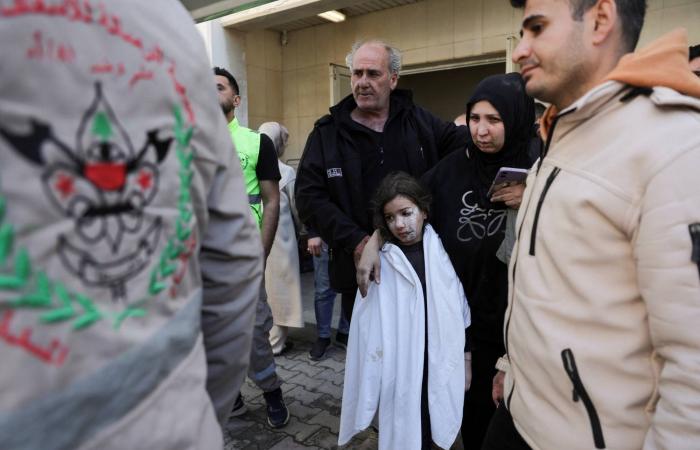 الجيش
      الإسرائيلي
      يتوغل
      في
      بنت
      جبيل...
      ويوسع
      نطاق
      المجازر
      بلبنان