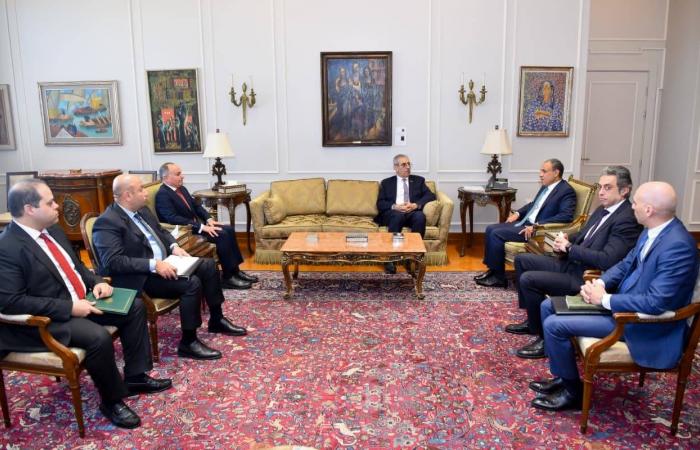 لجنة
      إدارة
      غزة...
      لماذا
      تأخر
      استلام
      المهام؟