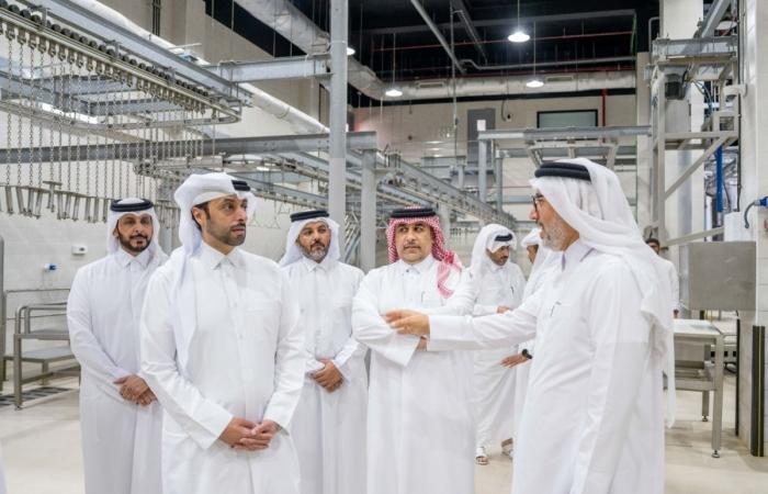 وزير البلدية يتفقد مصنع الأنعام للإنتاج الحيواني وسوق أم صلال المركزي