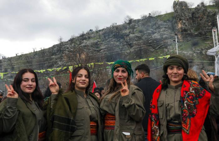 نتنياهو:
      الهدنة
      ليست
      نهاية
      الحرب
      بل
      محطة
      على
      طريق
      تحقيق
      الأهداف