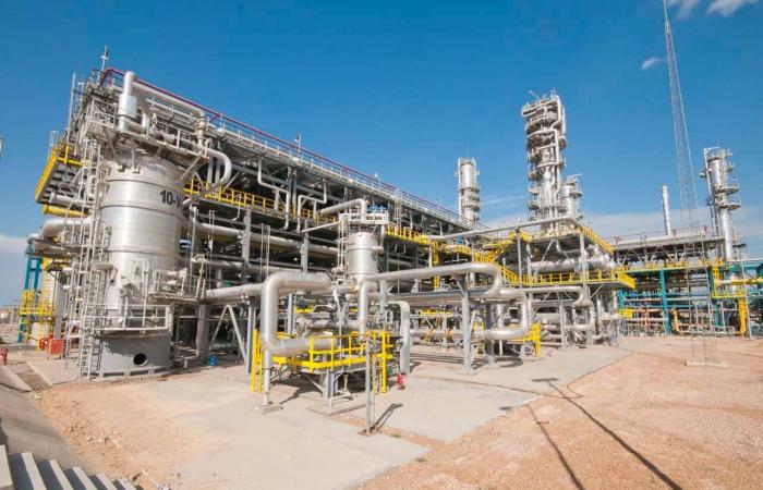 قاعدة
      إثيوبية
      لمساعدة
      «الدعم
      السريع»