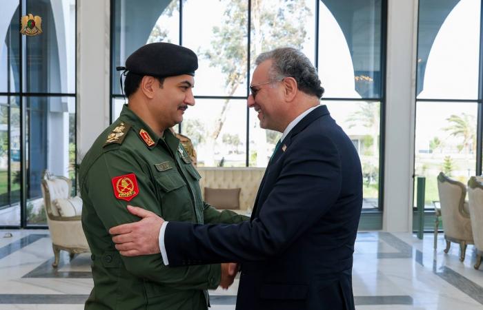 ليبيا:
      المنفي
      يعزّز
      اتصالاته
      السياسية
      والعسكرية
      مدفوعاً
      بخلافه
      مع
      الدبيبة