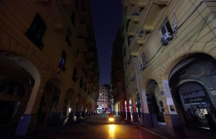 كيف
      يؤثر
      «الإغلاق
      المبكر»
      على
      صناعة
      السينما
      في
      مصر؟