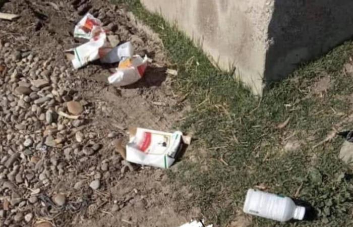 مبيدات
      قاتلة
      بأسماء
      جذابة
      تهدد
      الأمن
      الغذائي
      اليمني