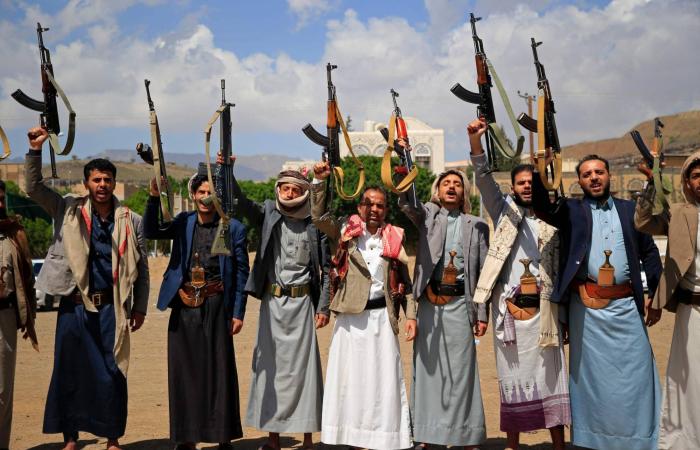 الحوثيون
      يغذّون
      النزاعات
      القبلية
      لترسيخ
      السيطرة
      في
      إب