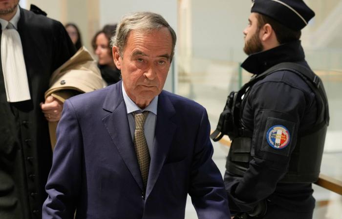 القضاء
      الفرنسي
      يدين
      شركة
      «لافارج»
      بتهمة
      تمويل
      متطرفين
      في
      سوريا