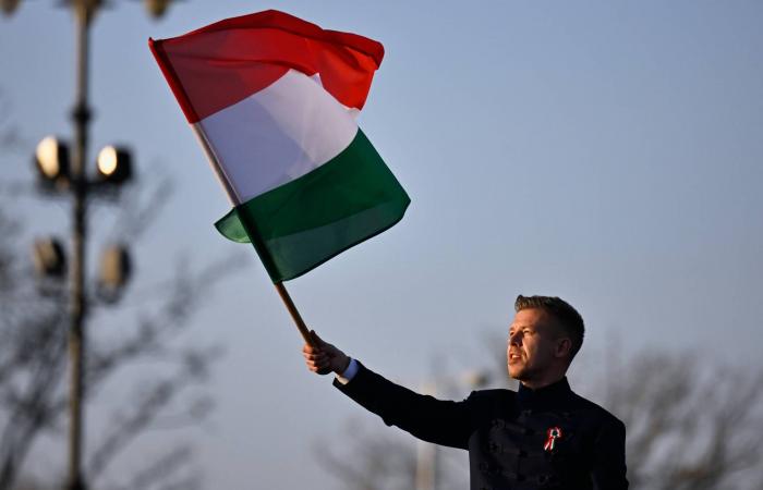 المجر:
      مَن
      هو
      بيتر
      ماغيار
      الذي
      أطاح
      أوربان
      بعد
      16
      عاماً؟