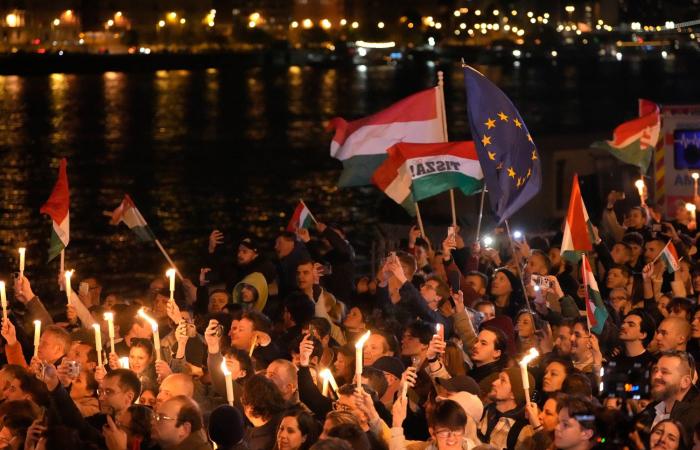 المجر:
      مَن
      هو
      بيتر
      ماغيار
      الذي
      أطاح
      أوربان
      بعد
      16
      عاماً؟