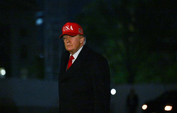 هكذا يستخدم دونالد ترامب ربطة العنق لتوجيه رسائل سياسية