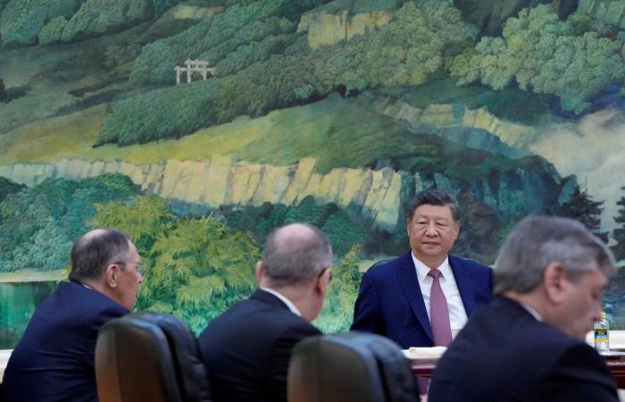 موسكو
      وبكين
      تنسّقان
      لتحريك
      مسار
      التسوية
      ودعم
      مفاوضات
      إيران