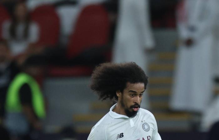 «الشرق
      الأوسط»
      تكشف
      عن
      كواليس
      اجتماع
      «العهد
      الأهلاوي»