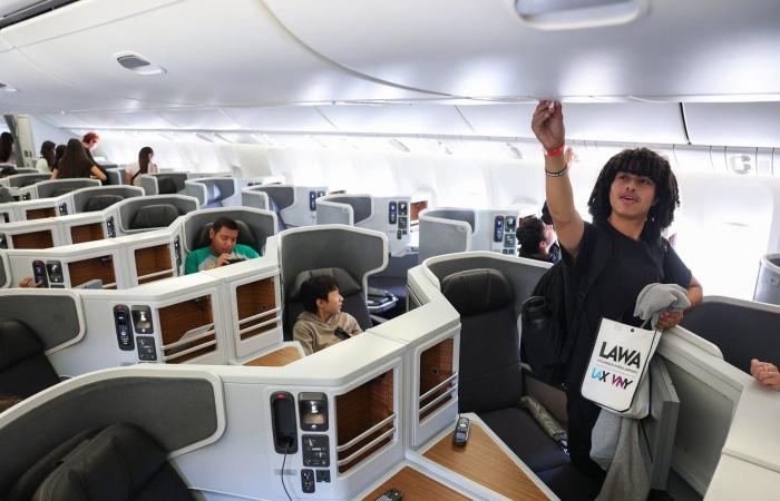 طائرة بوينغ 767.. رحلات حديثة على متن إحدى أقدم الطائرات في الخدمة