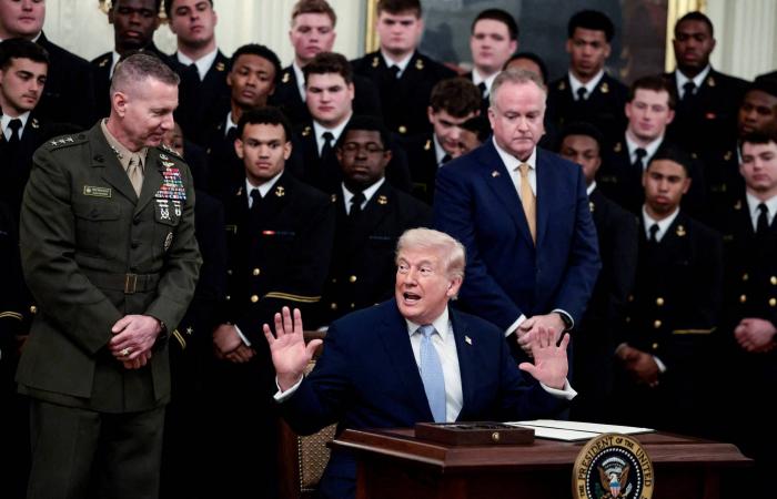 هيغسيث:
      الحصار
      الأميركي
      على
      موانئ
      إيران
      سيستمر
      «ما
      دام
      لزم
      الأمر»