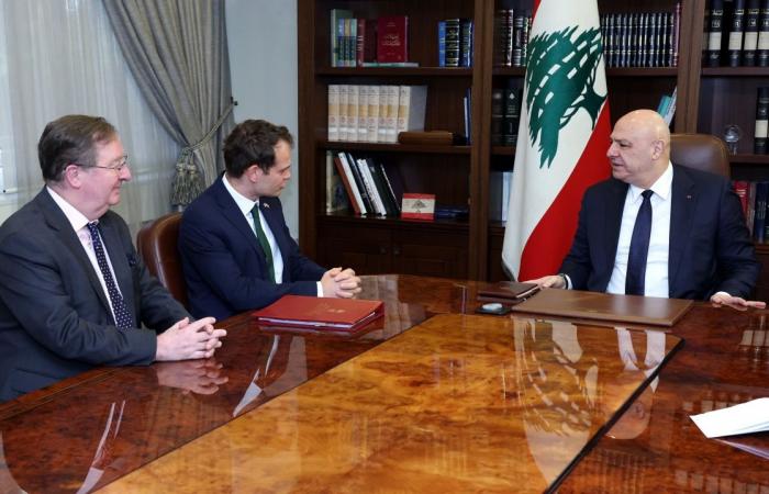 الرئيس اللبناني يعتبر وقف إطلاق النار مدخلا طبيعيا للمفاوضات المباشرة مع الكيان الإسرائيلي