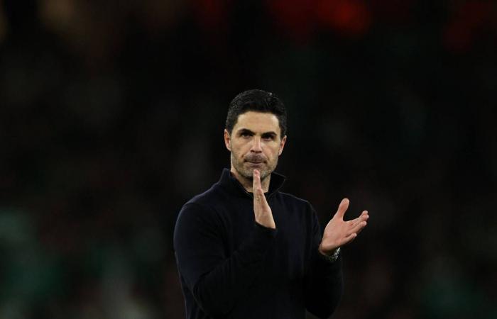 اليوناني
      دونيس
      في
      مفاوضات
      لتدريب
      المنتخب
      السعودي