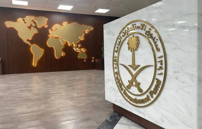 رسمياً...
      شركة
      المملكة
      القابضة
      تستحوذ
      على
      70%
      من
      شركة
      نادي
      الهلال