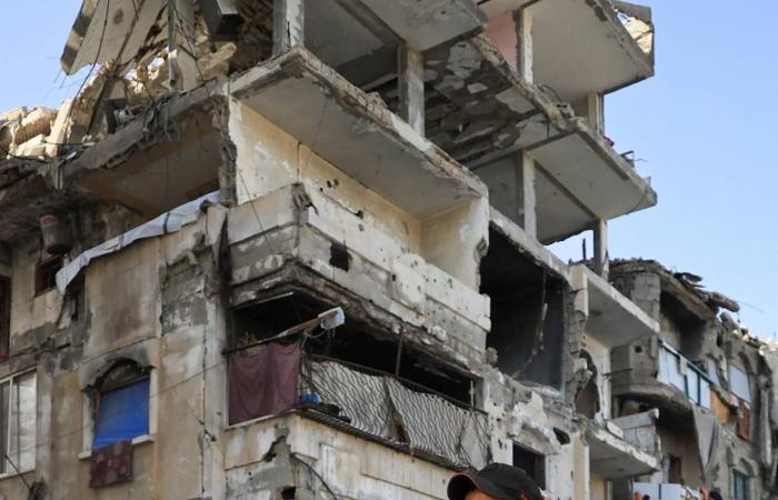 الجيش
      السوري
      يتسلّم
      قاعدة
      عسكرية
      شمال
      شرقي
      البلاد
      انسحبت
      منها
      قوات
      التحالف