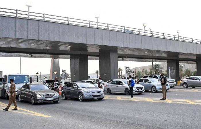 السعودية
      تُشدِّد
      على
      إلزامية
      تصريح
      الحج