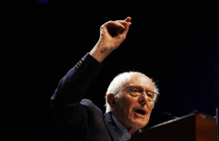 الولايات
      المتحدة
      تمدد
      إعفاء
      النفط
      الروسي
      الموجود
      في
      عرض
      البحر
      من
      العقوبات