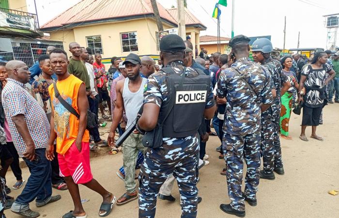 واشنطن
      تعلن
      اتفاق
      حكومة
      الكونغو
      الديمقراطية
      والمتمردين
      على
      عدم
      مهاجمة
      المدنيين 